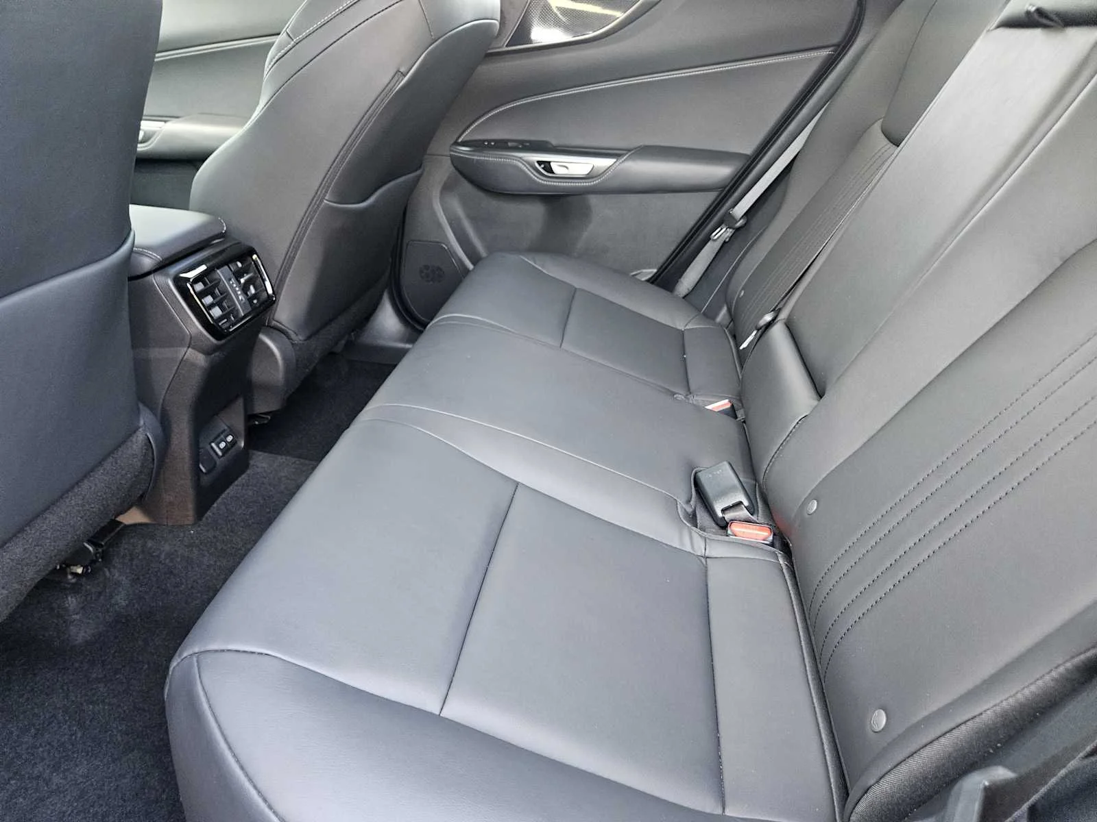 Certified Used 2025 NORI GREEN PEARL Lexus  image 22