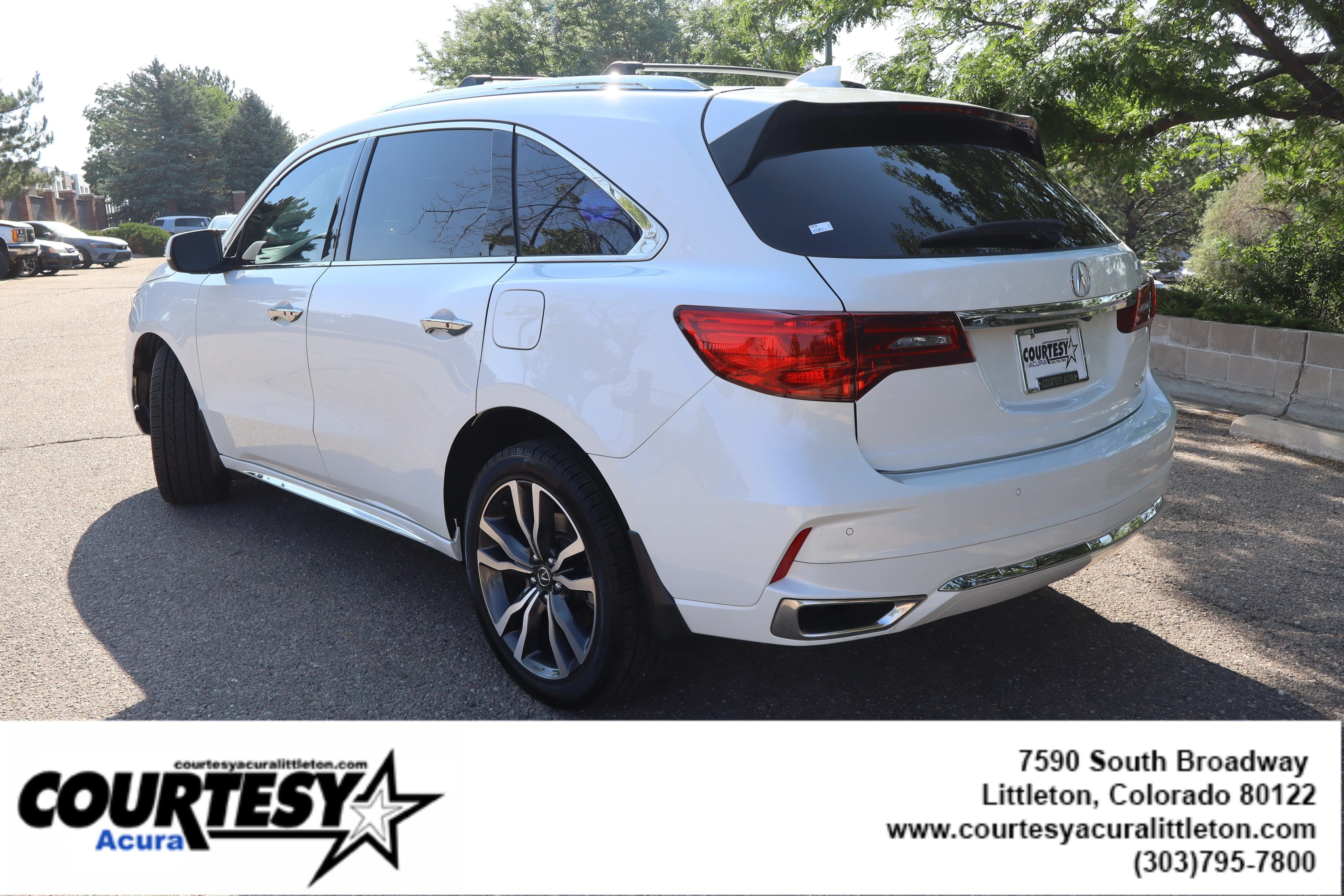Used 2020 Platinum White Pearl Acura SH-AWD with Advance Package image 4