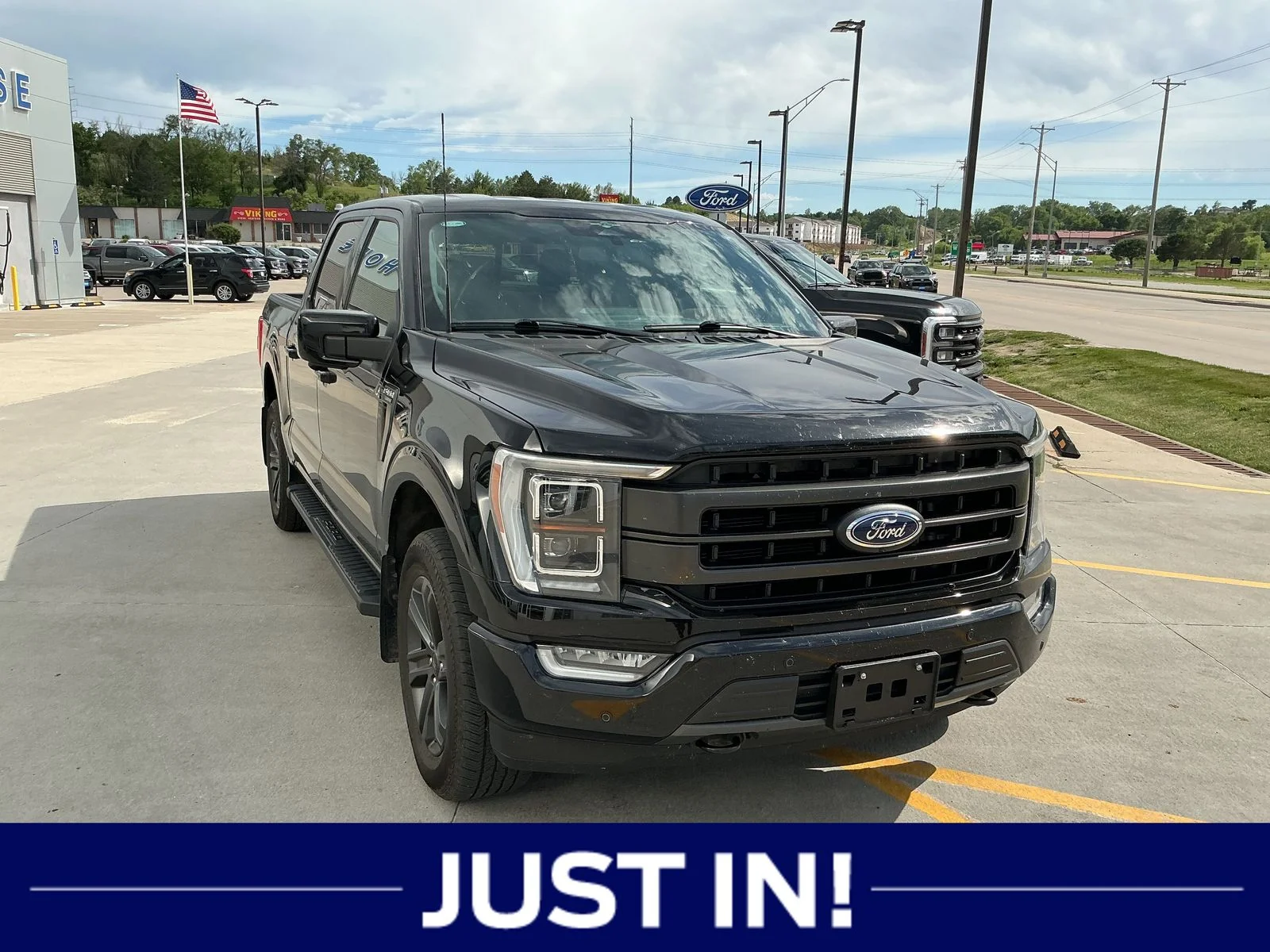 Used 2023 Black Ford Lariat image 3