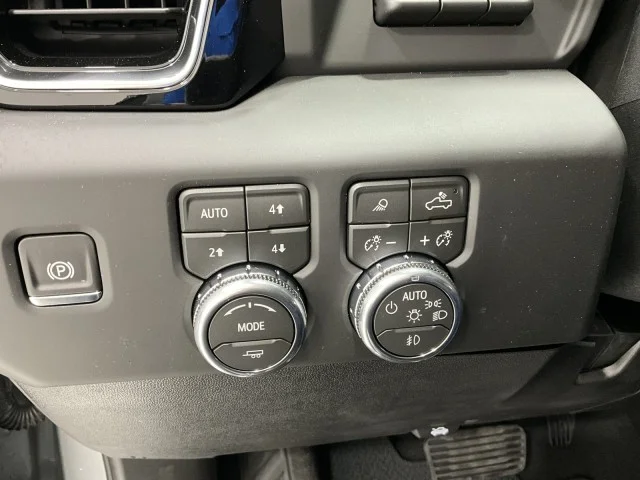 2026 GMC Sierra 3500HD Denali - Photo 28