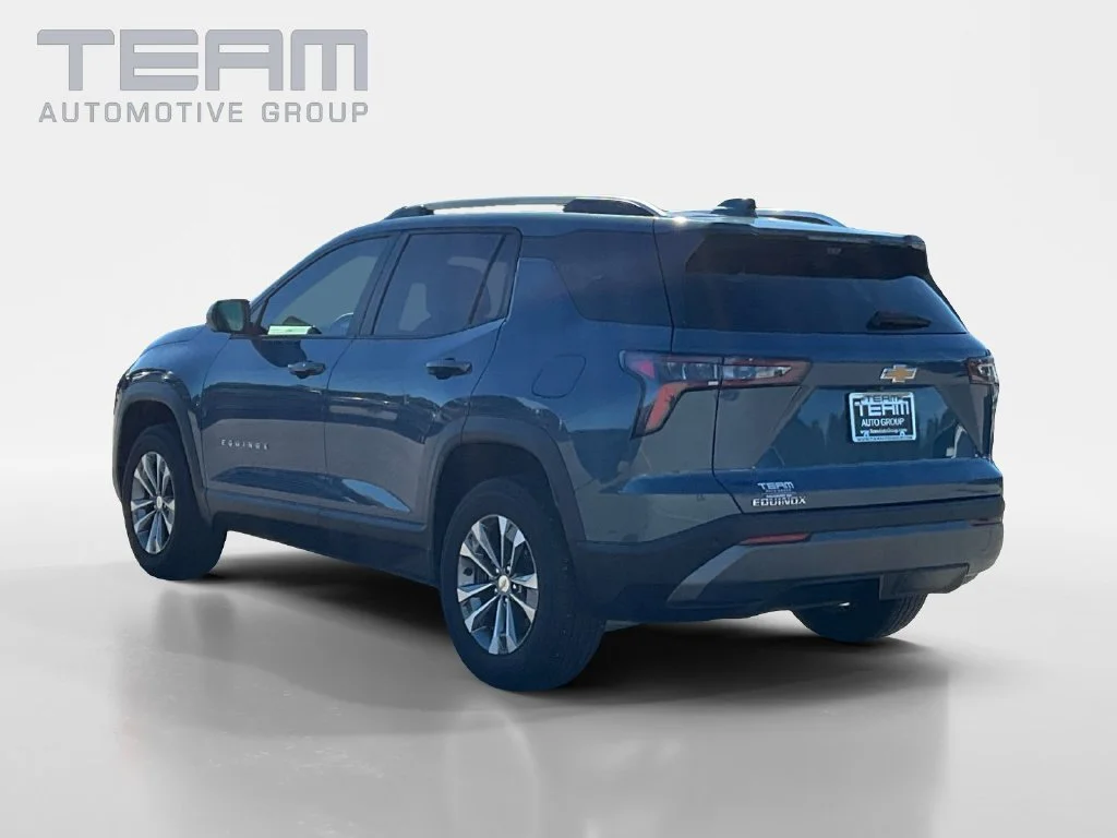 Used 2025 Lakeshore Blue Metallic Chevrolet LT image 5