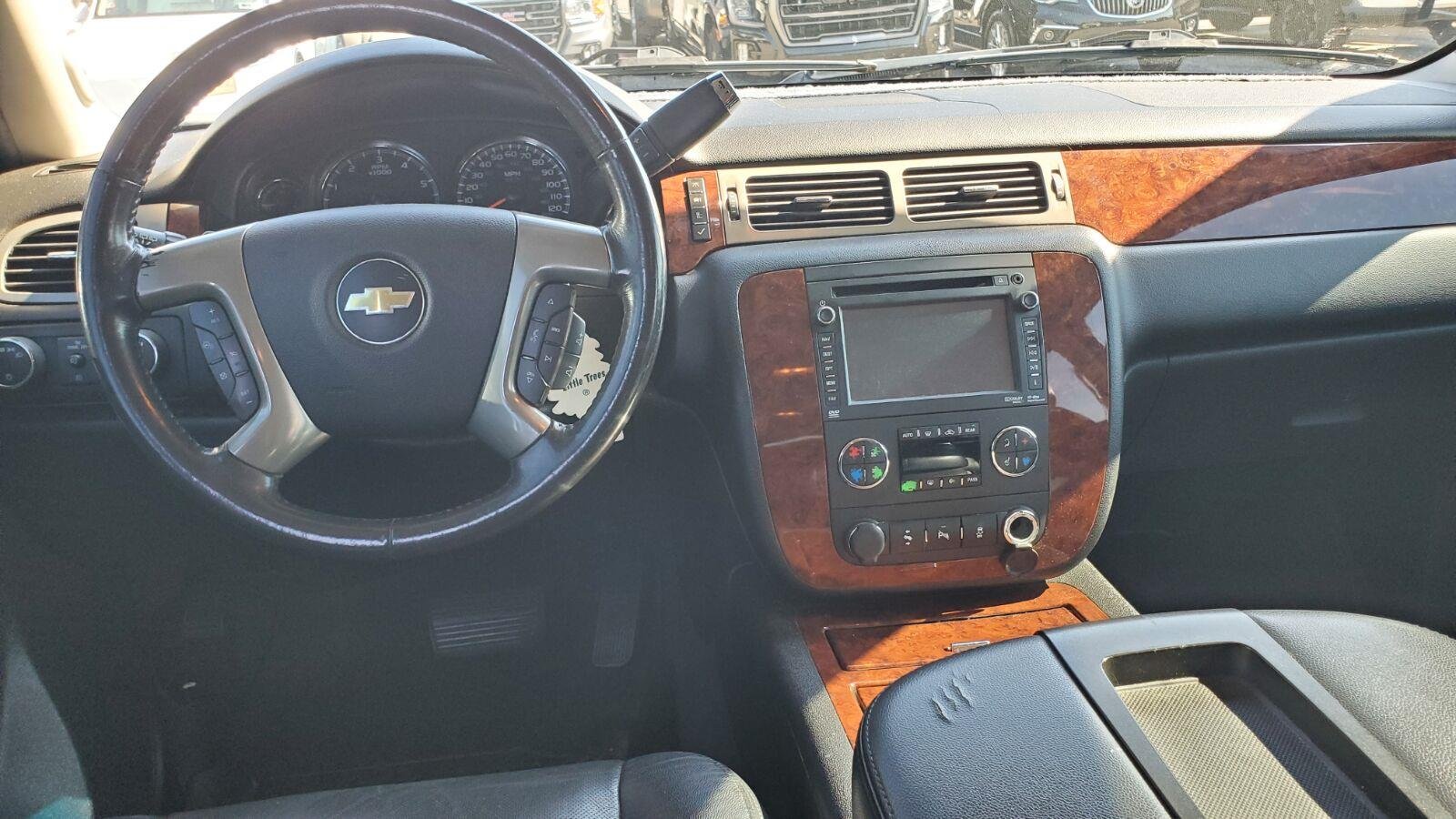 Used 2013 CHAMPAGNE SILVER METALLIC Chevrolet LTZ image 7