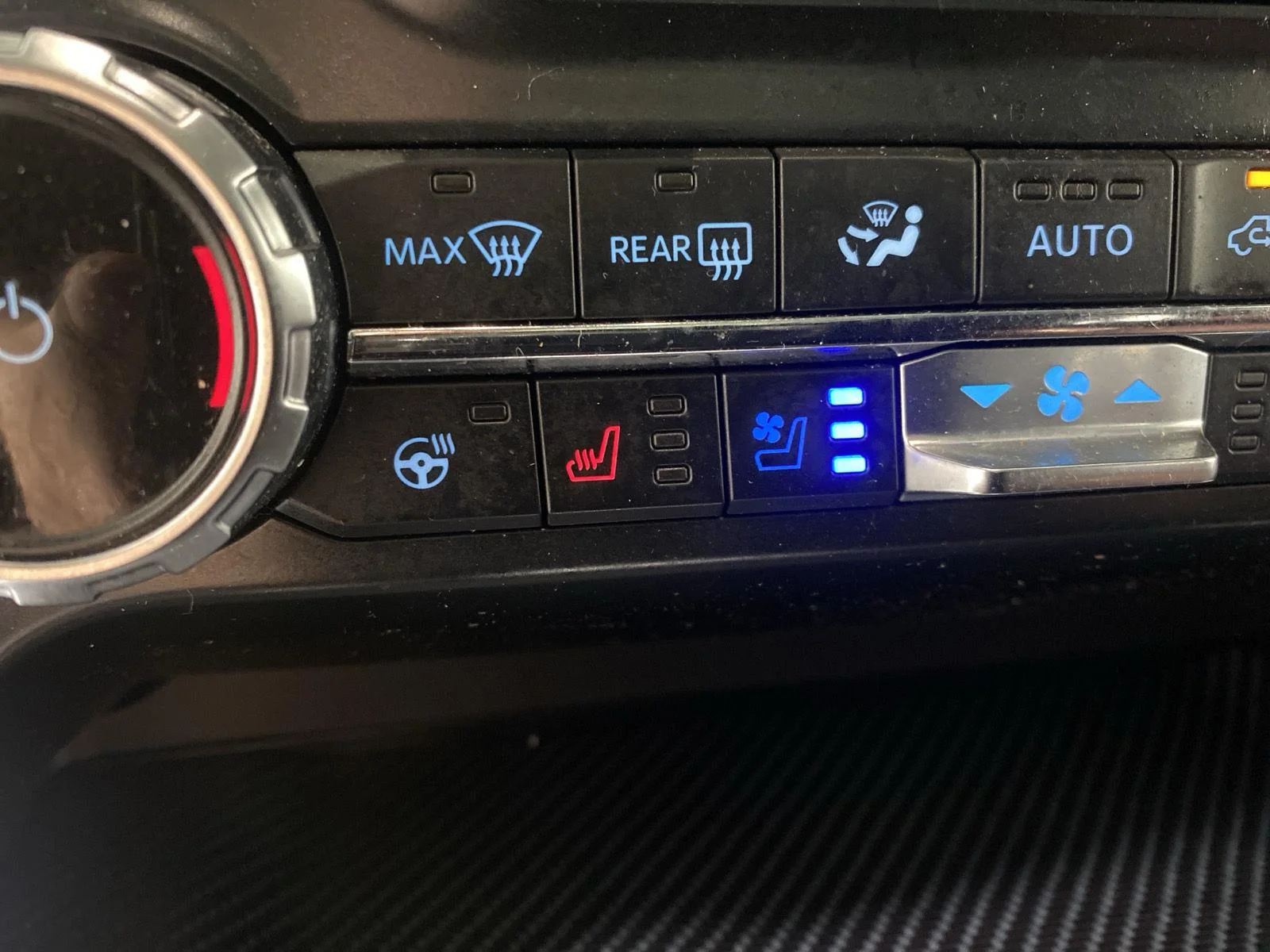 Used 2022 Antimatter Blue Ford Limited image 21