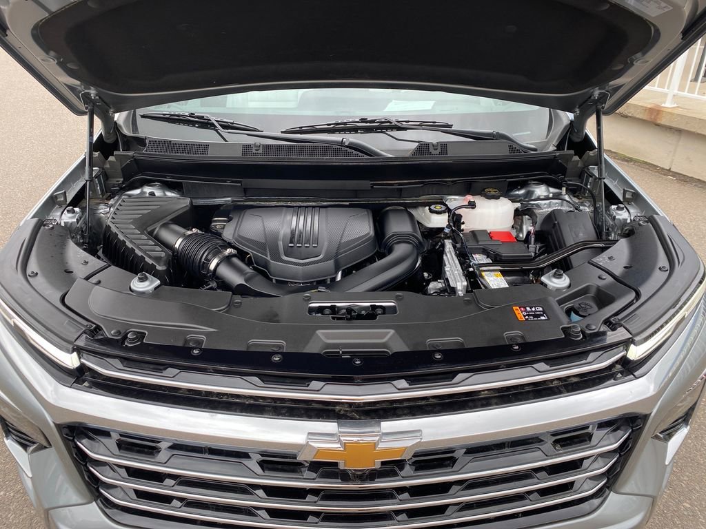 Used 2025 Sterling Gray Metallic Chevrolet High Country image 22