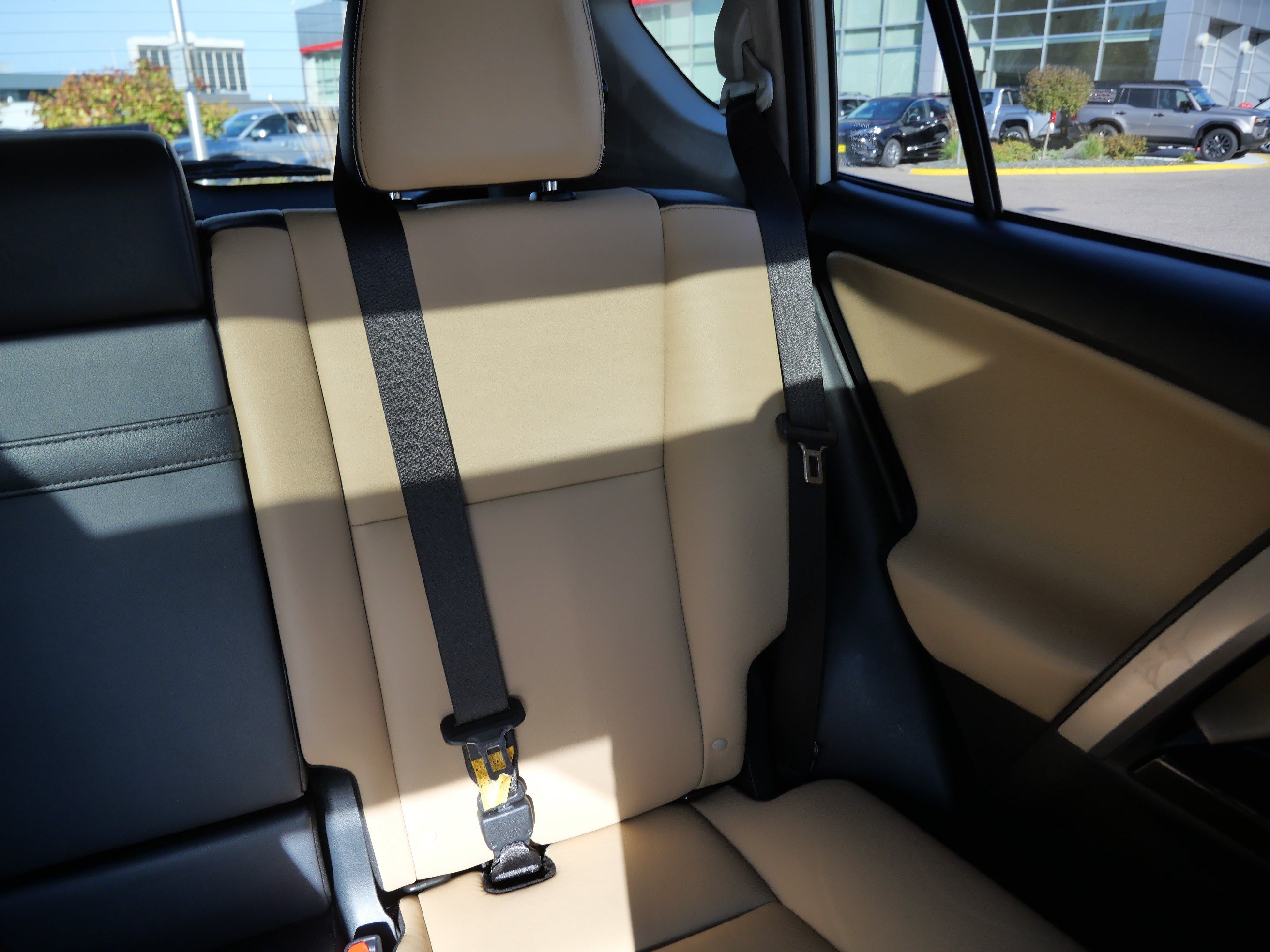 Certified Used 2018 Blizzard Pearl Toyota Hybrid Limited image 14