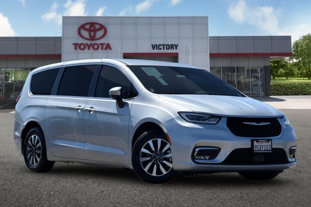 Used 2023 Chrysler Pacifica Hybrid Touring L with VIN 2C4RC1L70PR584266 for sale in San Bruno, CA