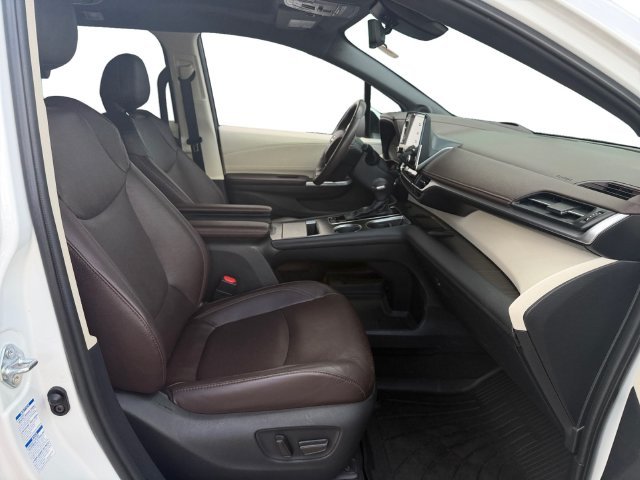 Used 2022 Beige Toyota Platinum image 30