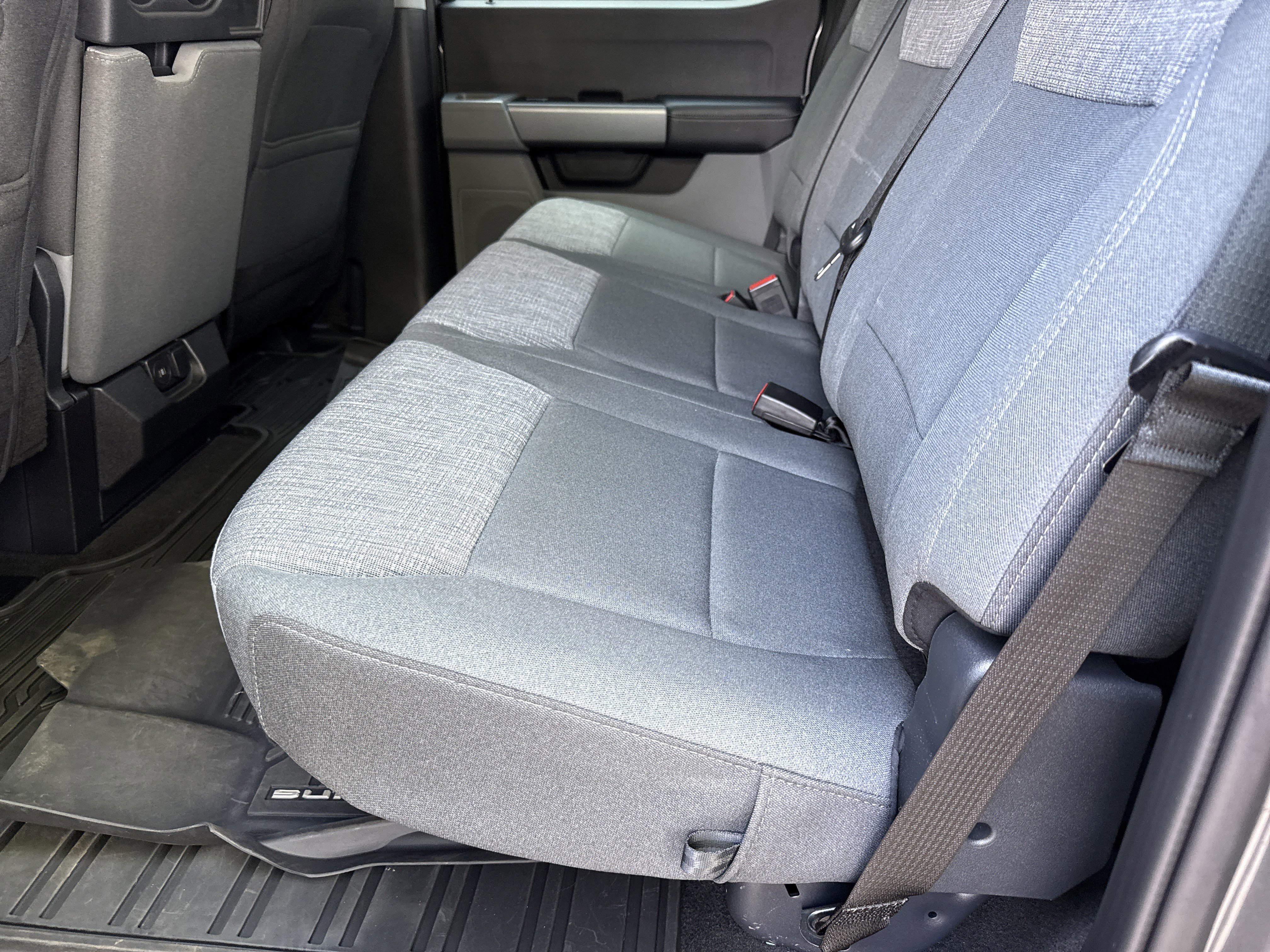 Used 2025 Gray Metallic Ford XLT image 21