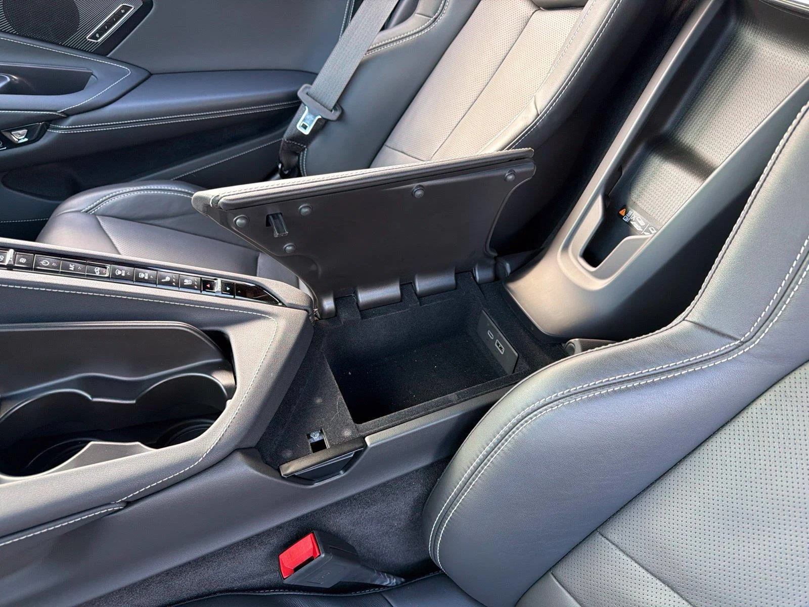 2024 Chevrolet Corvette 2LT - Photo 21