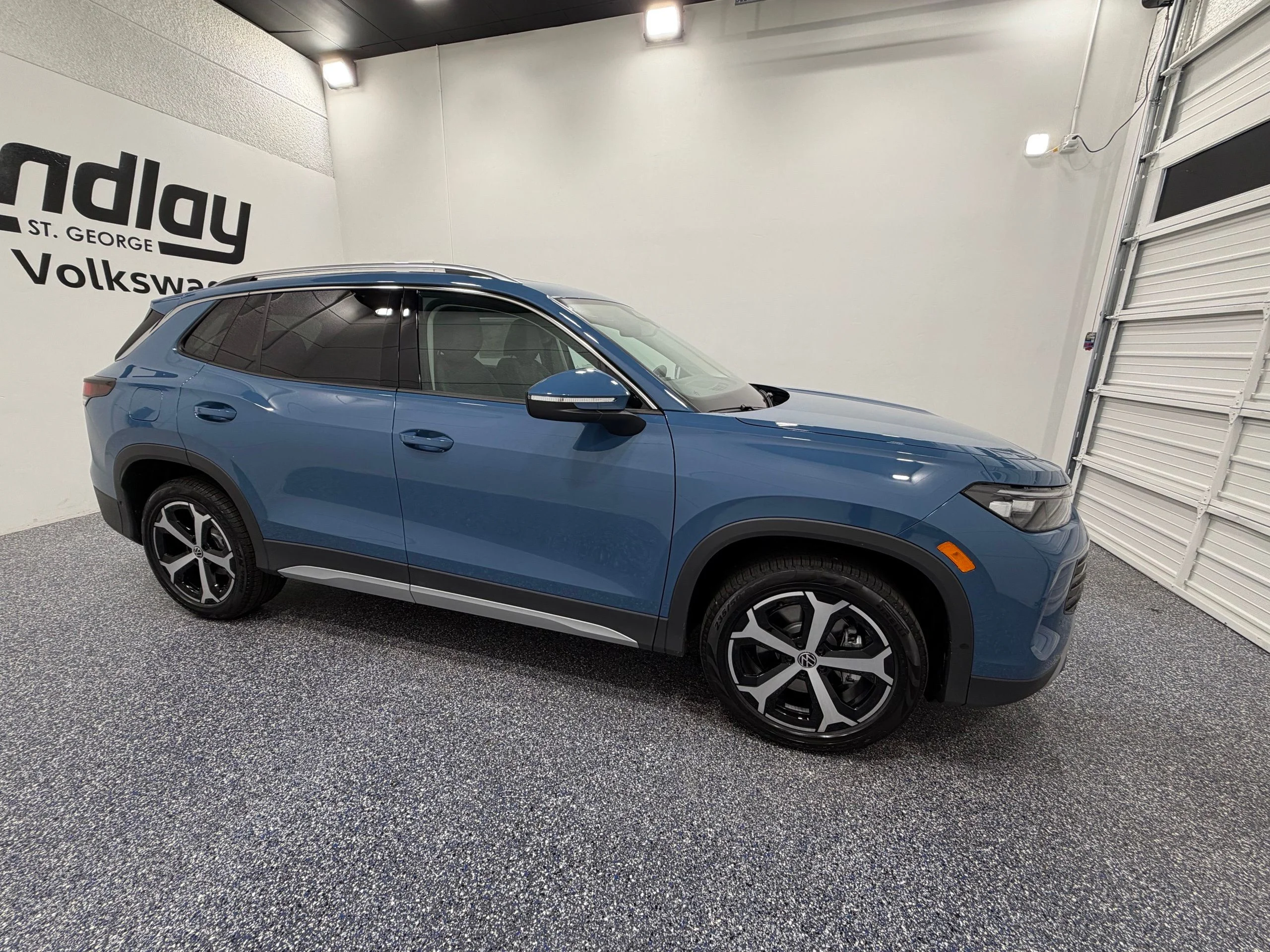 New 2026 Blue Volkswagen SE image 8