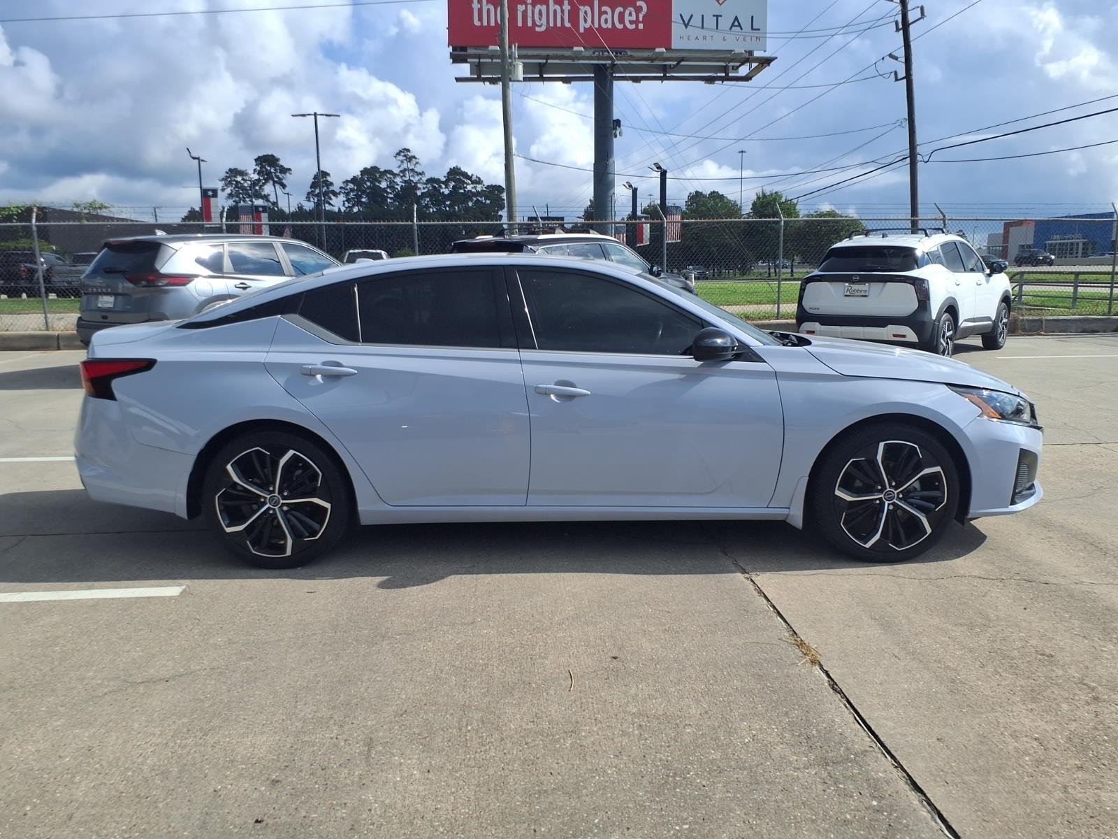 2024 Nissan Altima 2.5 SR Gray at Robbins Nissan