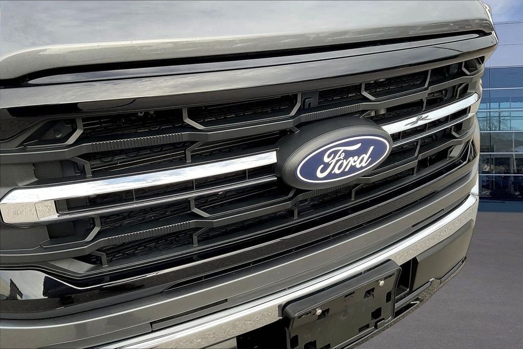 Certified Used 2025 Gray Metallic Ford XLT image 33