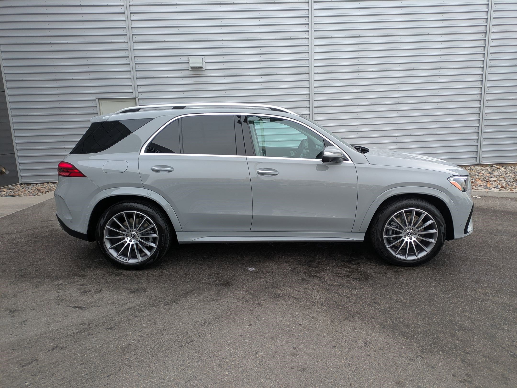 New 2026 MANUFAKTUR Alpine Grey Mercedes-Benz GLE 350 image 20