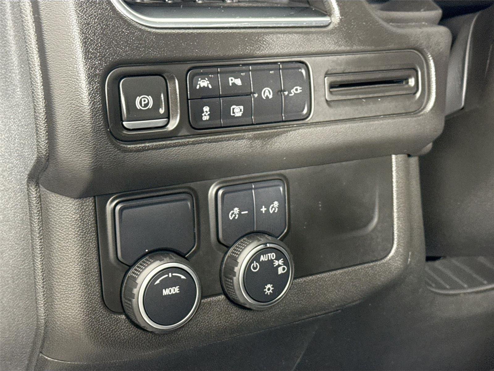 Used 2022 Summit White Chevrolet LT image 16
