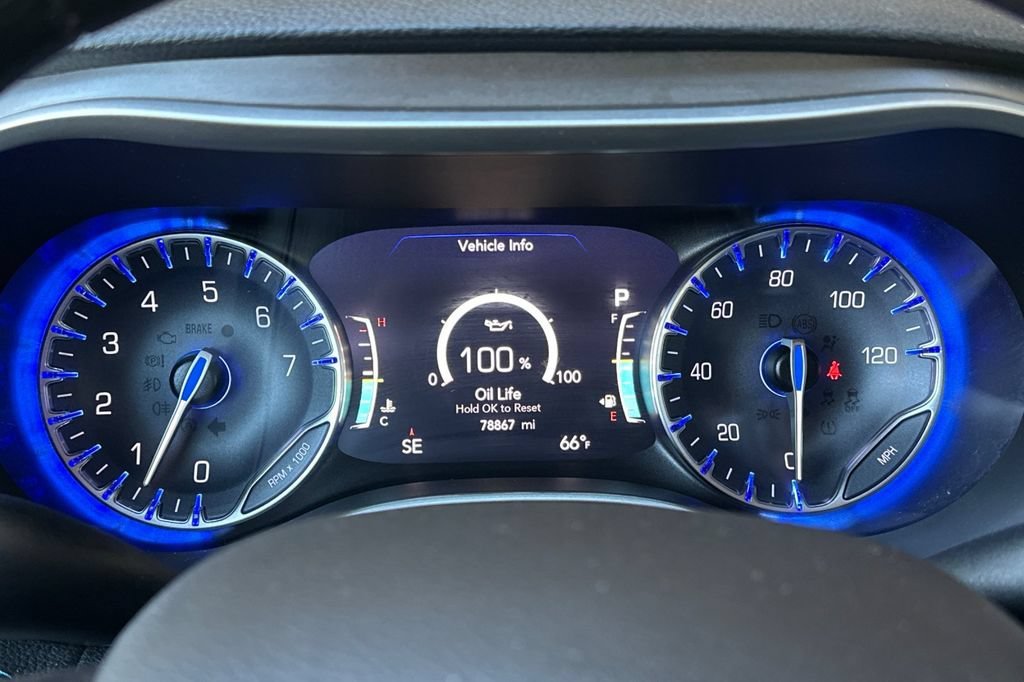 2021 Chrysler Pacifica Touring - Photo 25