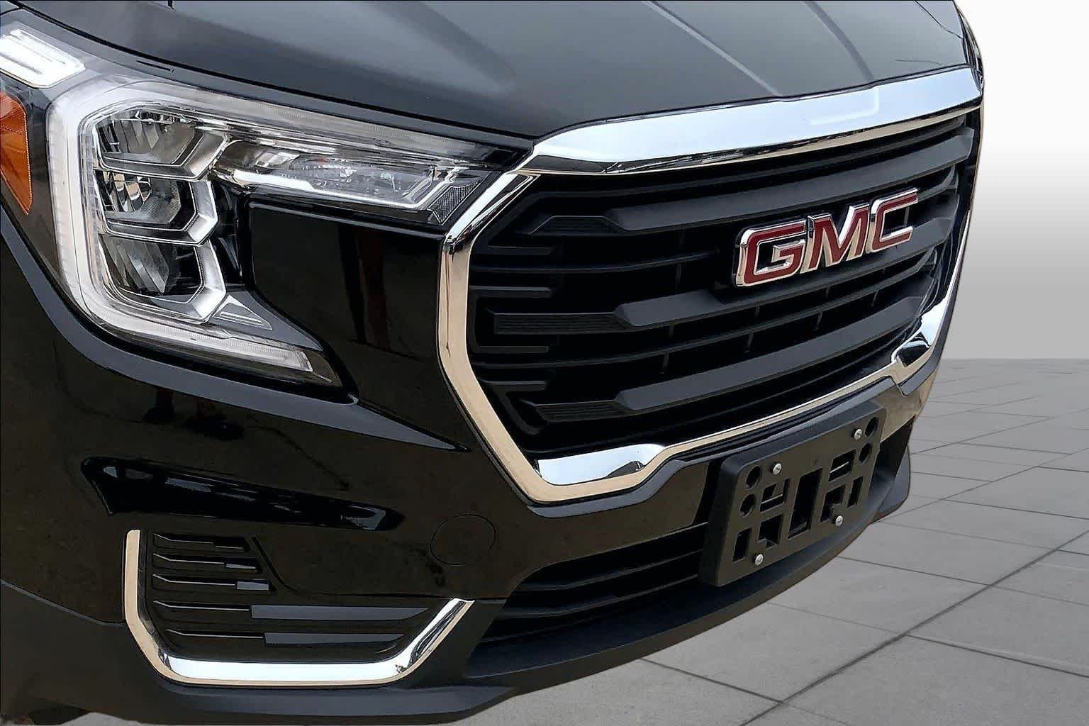 2024 GMC Terrain SLE - Photo 29