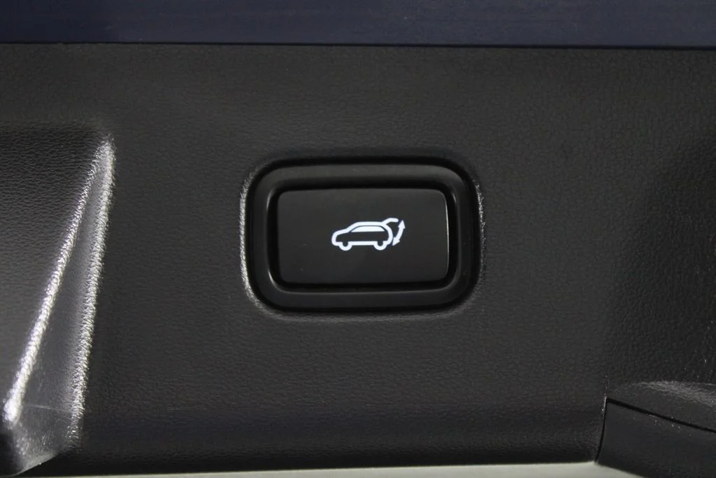 Used 2025 Blue Hyundai Limited image 18