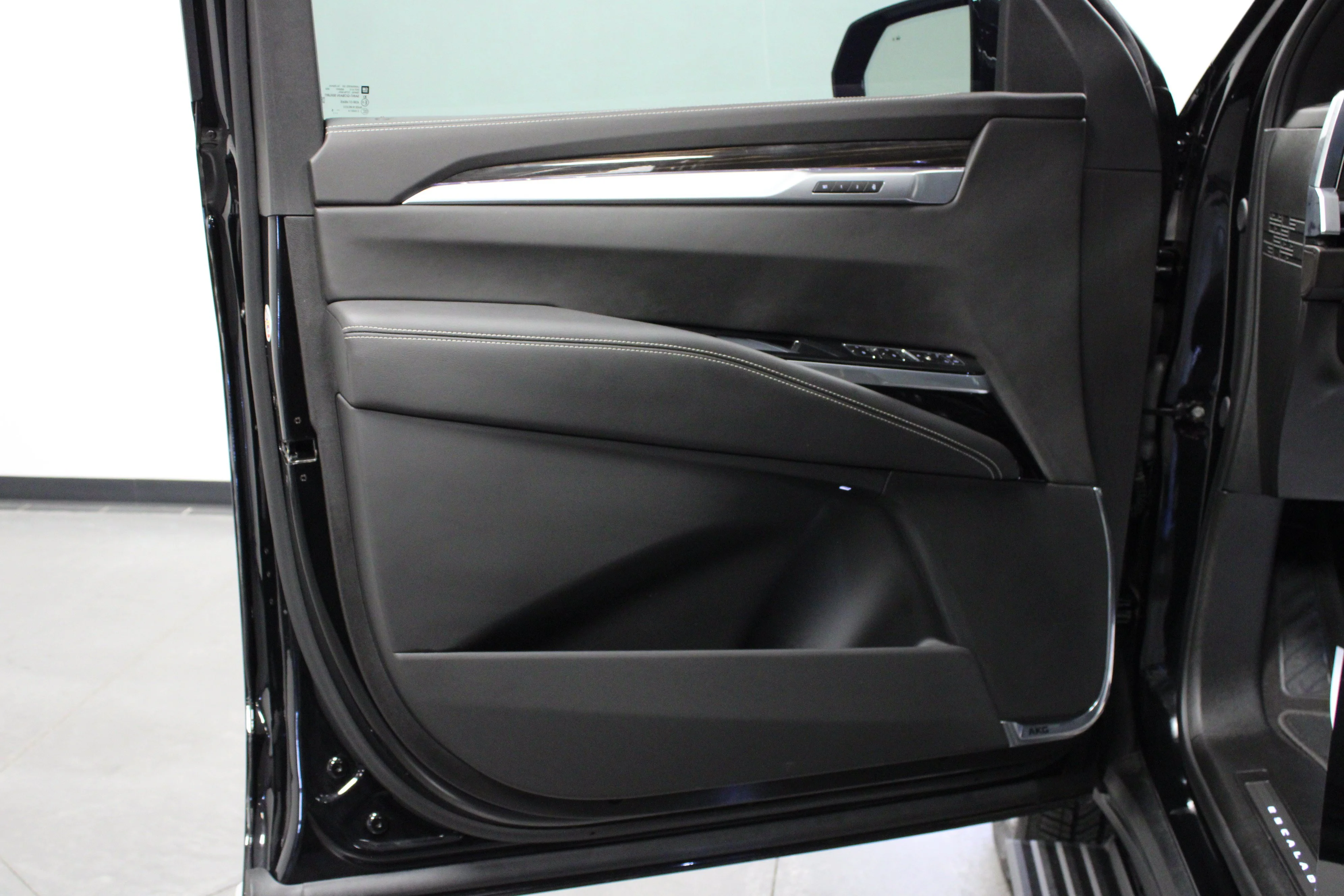 Used 2025 Black Raven Cadillac Premium Luxury image 11