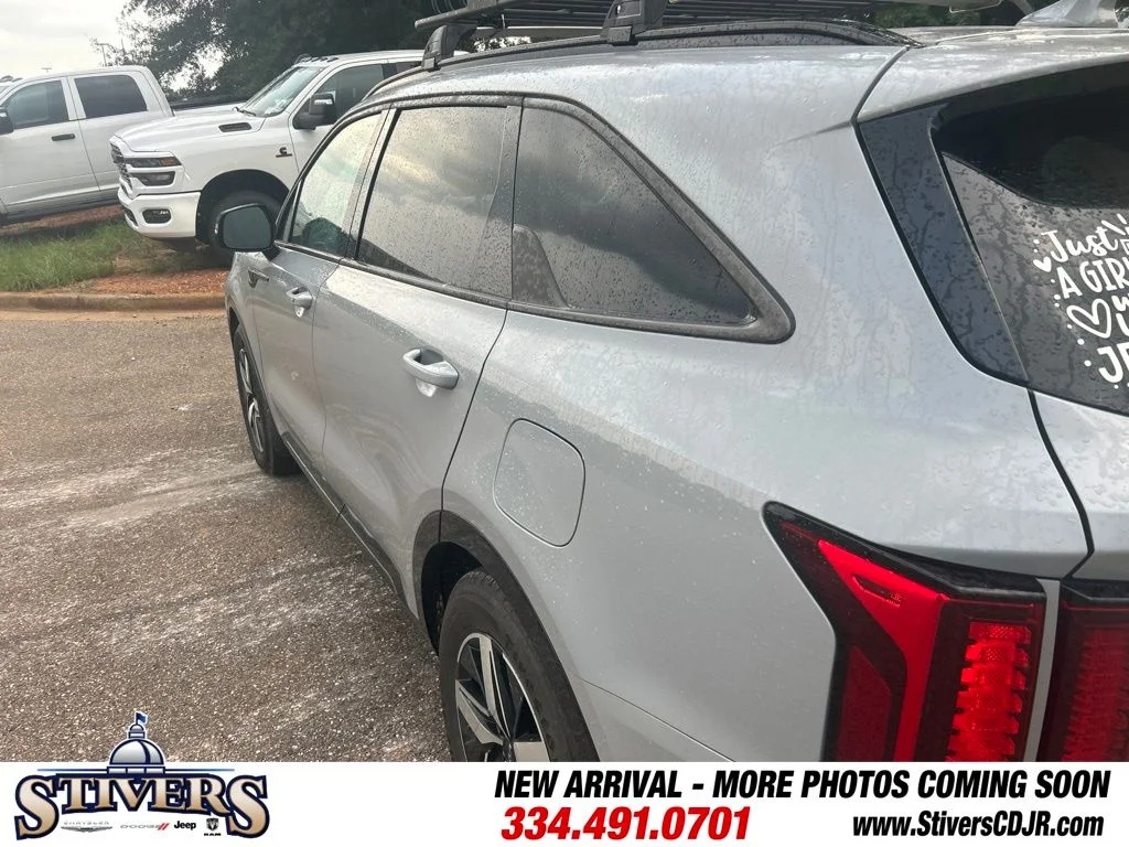 Used 2023 Gray Kia EX image 6