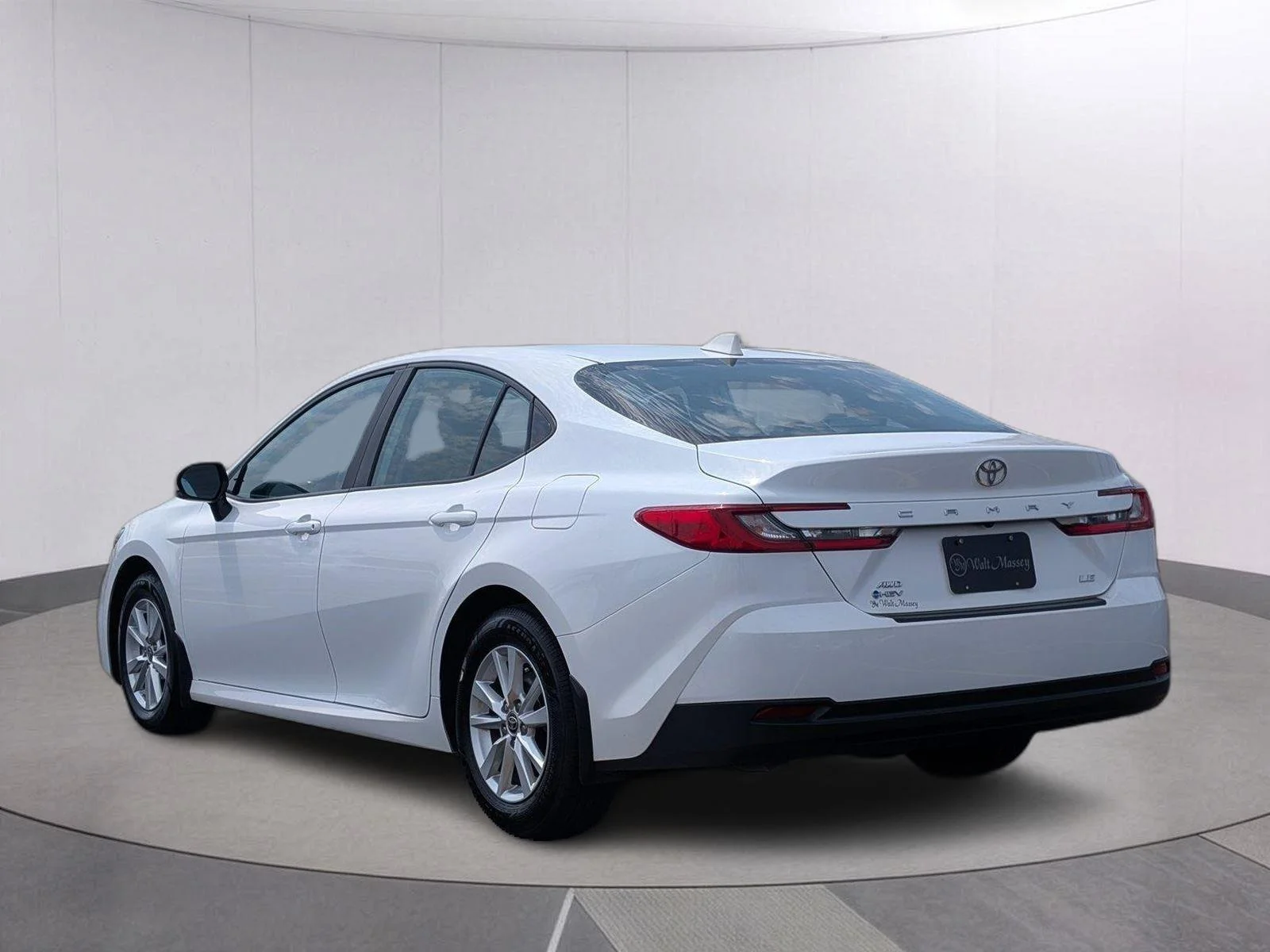 Used 2025 Ice Cap Toyota LE image 3