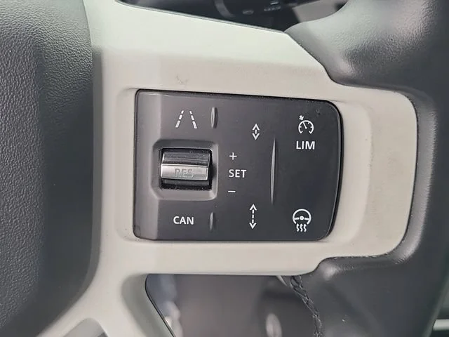 Used 2025 Black Land Rover S image 23