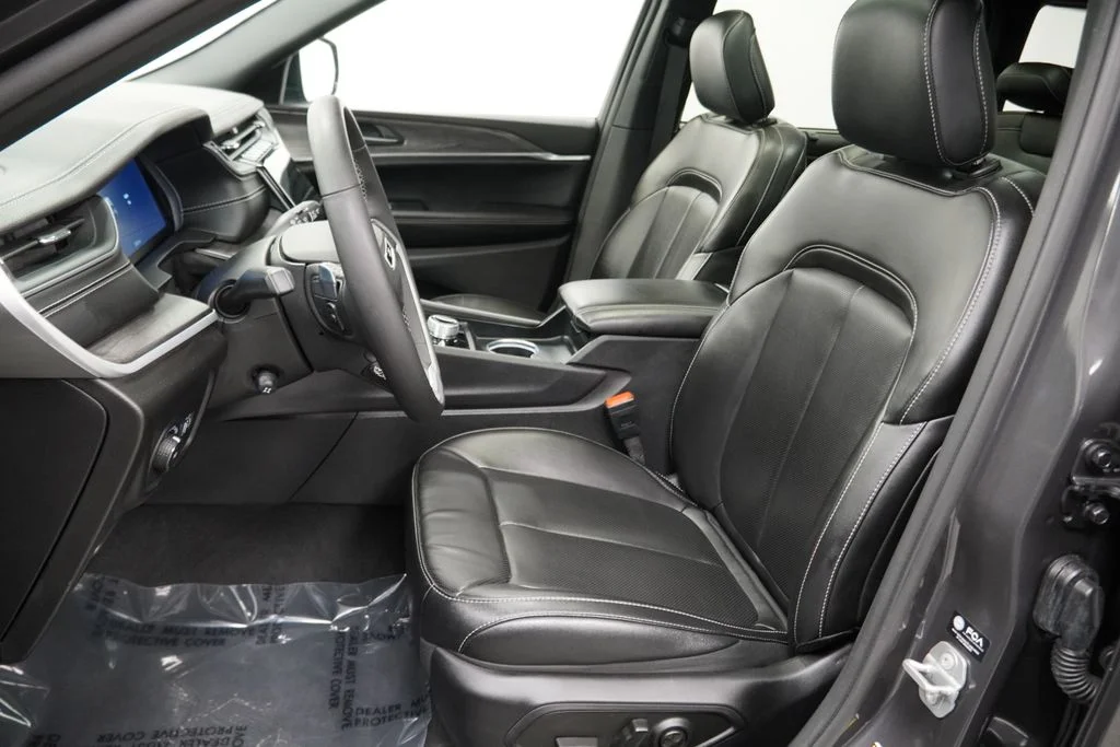 Certified Used 2024 Gray Jeep Limited image 16