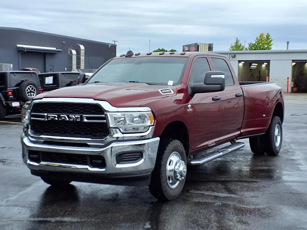 Used 2024 RAM Ram 3500 Pickup Tradesman with VIN 3C63RRGL1RG283841 for sale in Kansas City