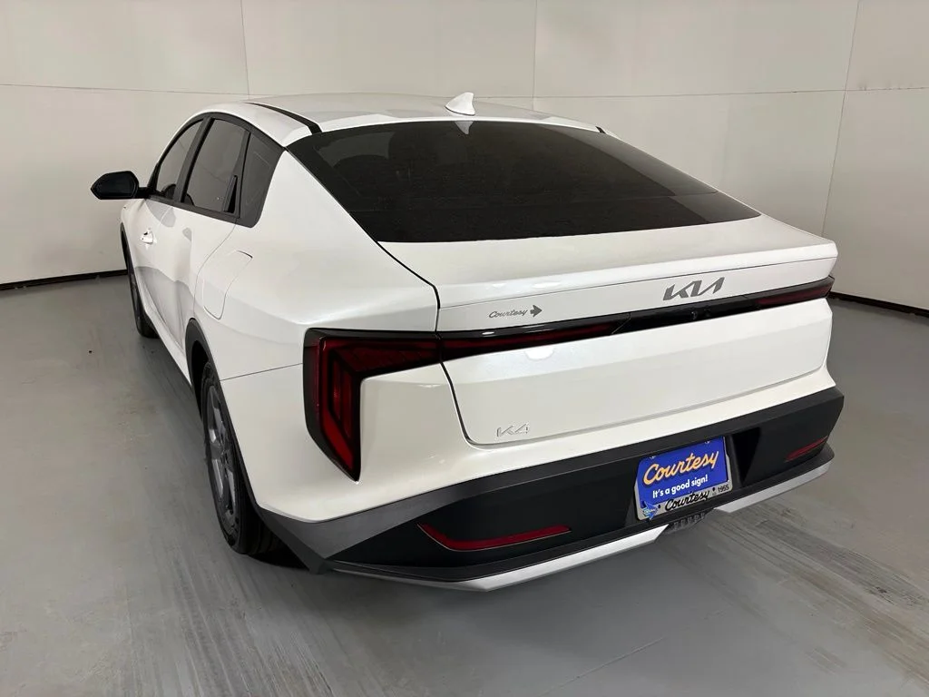 New 2026 Snow White Pearl Kia LXS image 6