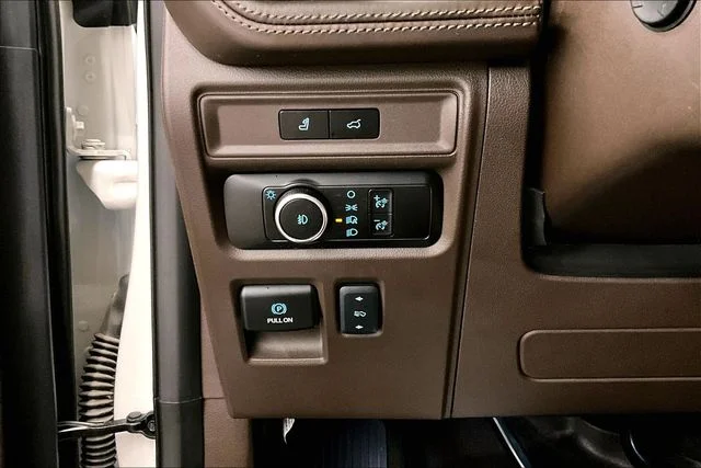 Used 2024 Star White Metallic Tri-Coat Ford King Ranch image 41