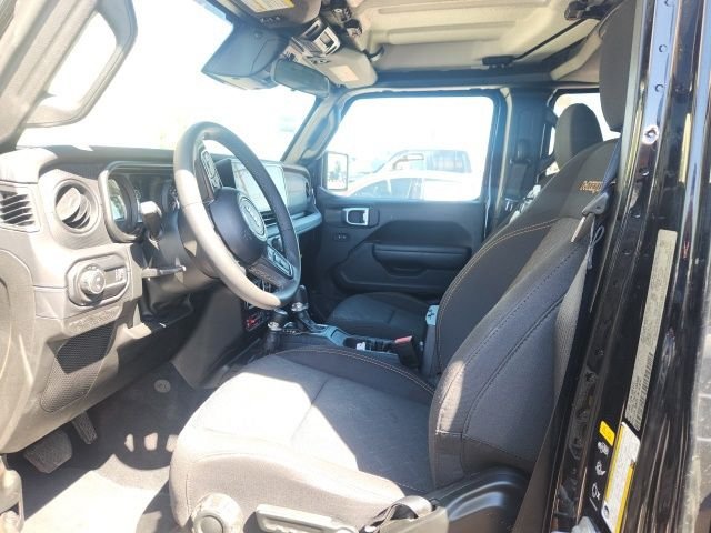 Used 2026 Black Jeep Mojave image 2