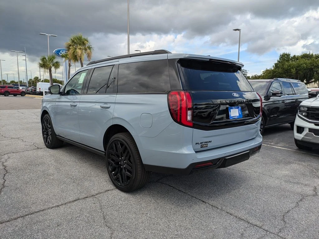 New 2027 Glacier Gray Metallic Tri-Coat Ford Platinum image 6
