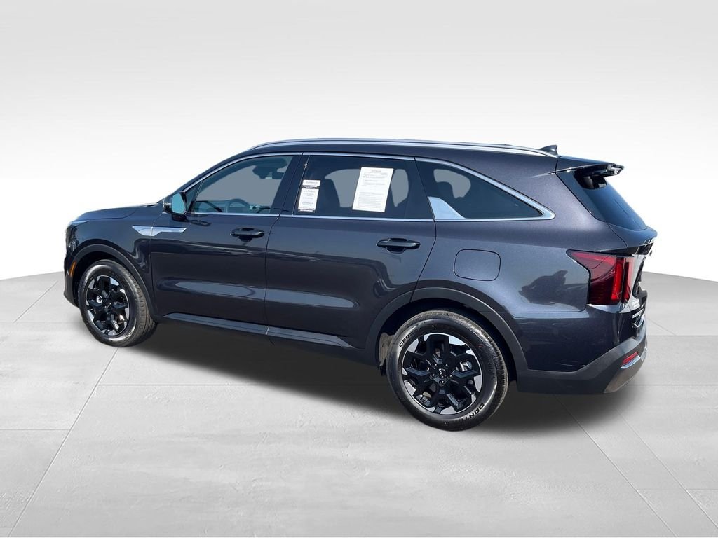 Used 2025 Metal Kia S image 3