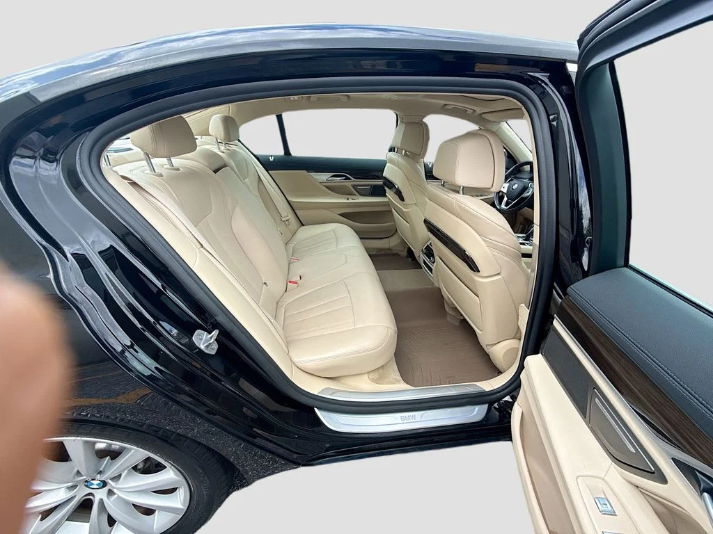 Used 2020 Black BMW 740i image 31