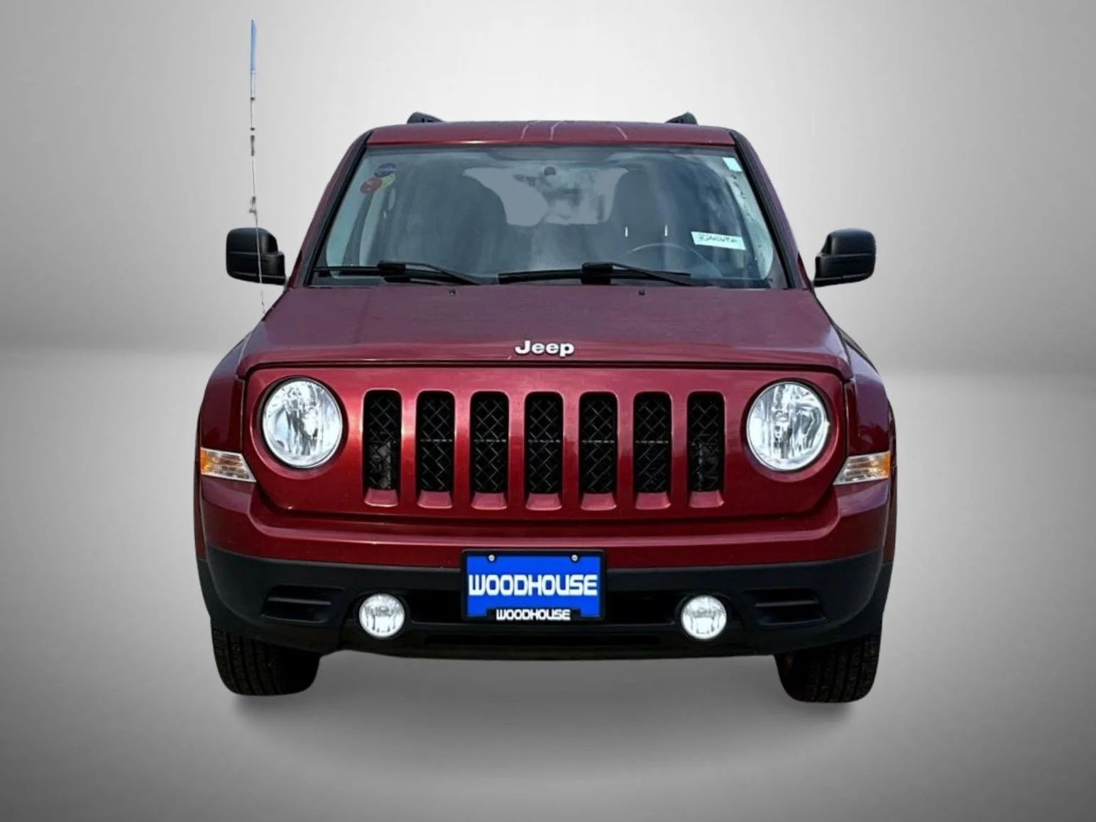 Used 2017 Red Jeep Latitude image 2