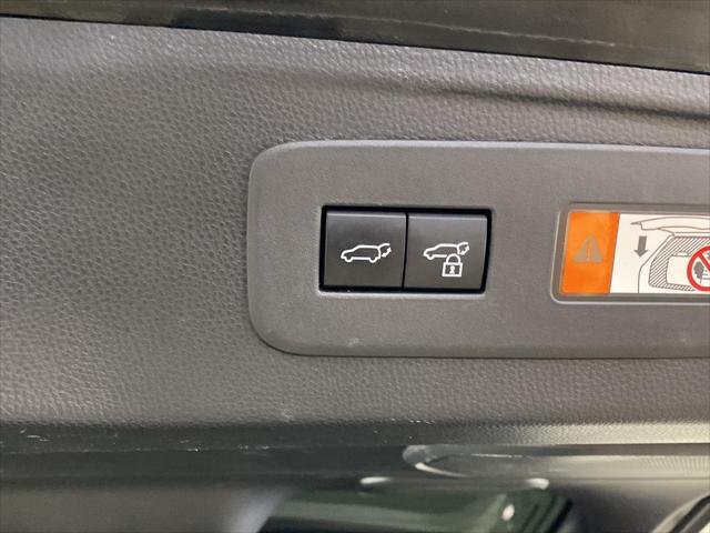 Certified Used 2024 BLACK Toyota  image 32