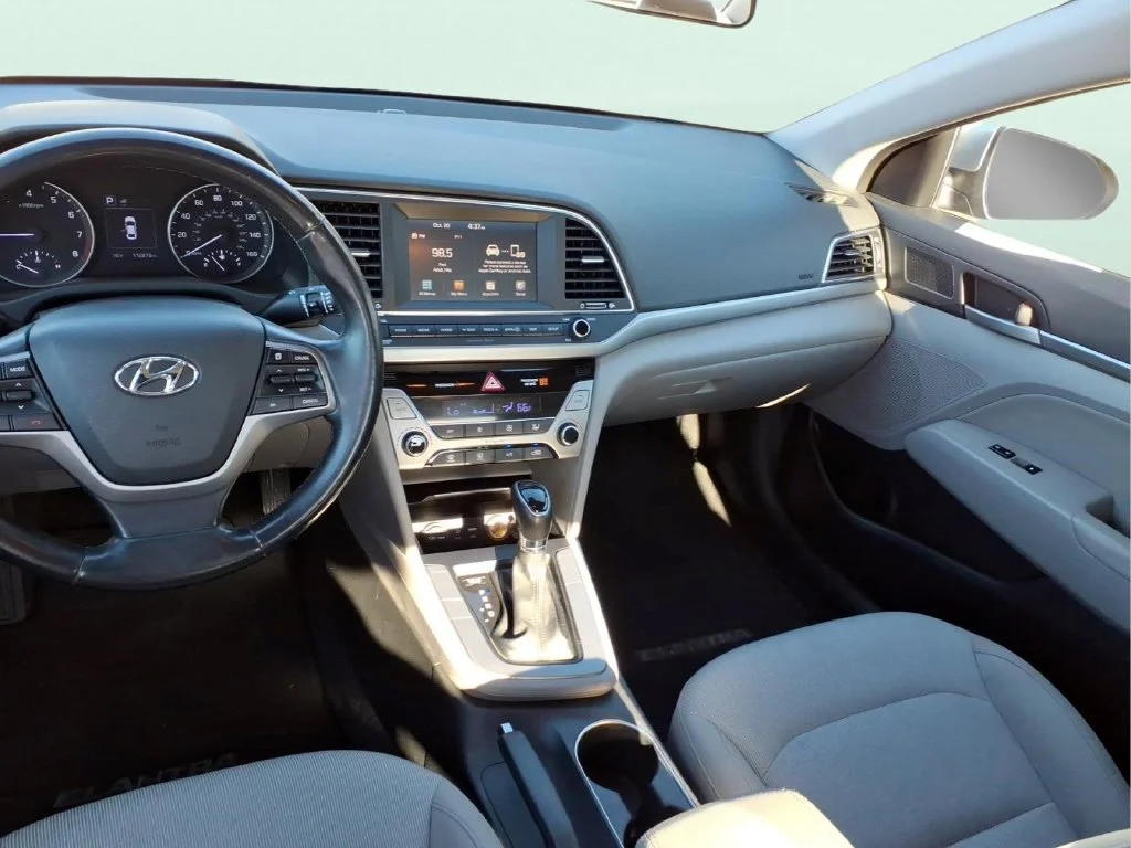 Used 2017 Gray Hyundai SE image 13