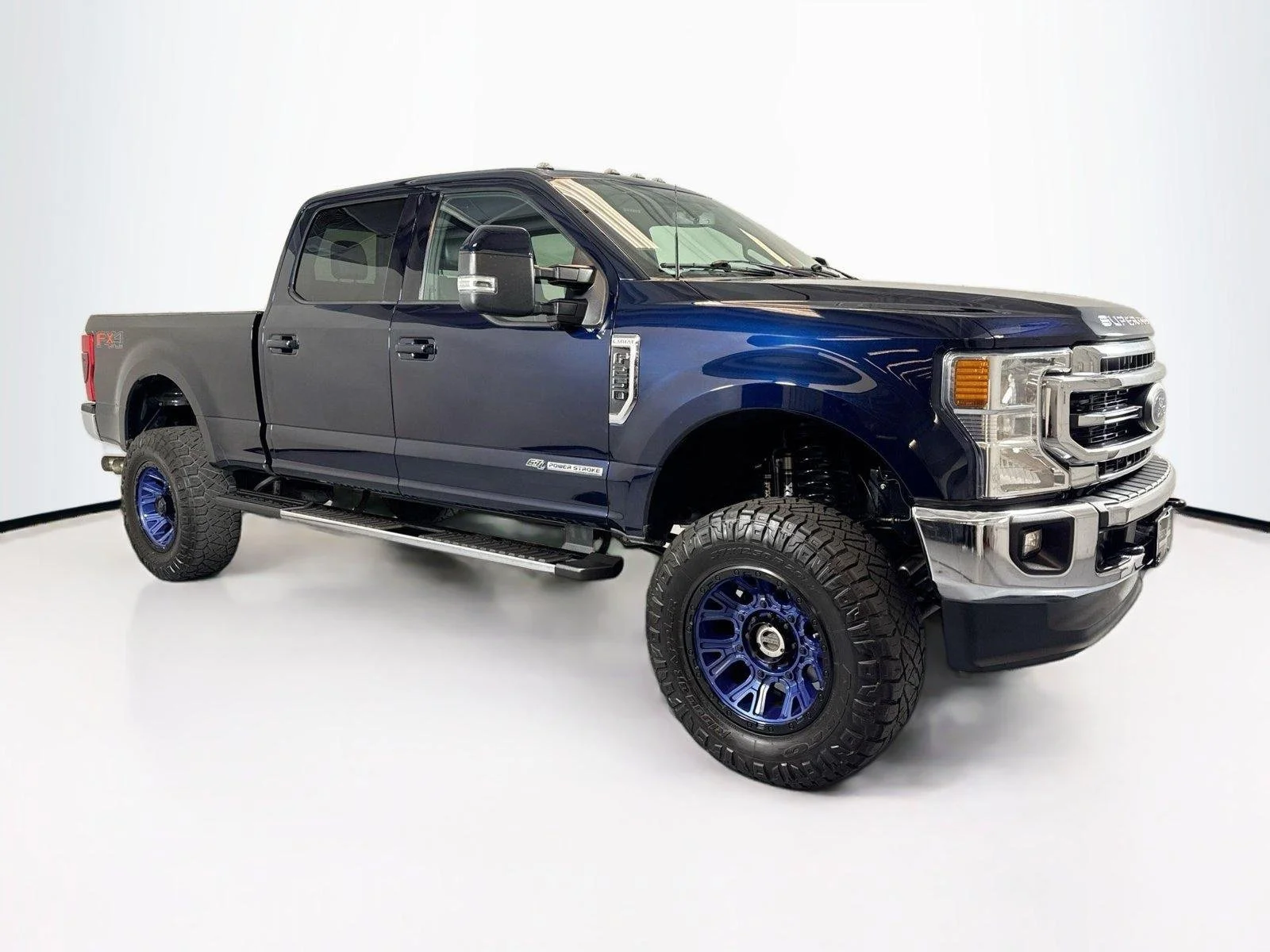 Used 2022 Antimatter Blue Metallic Ford LARIAT image 7