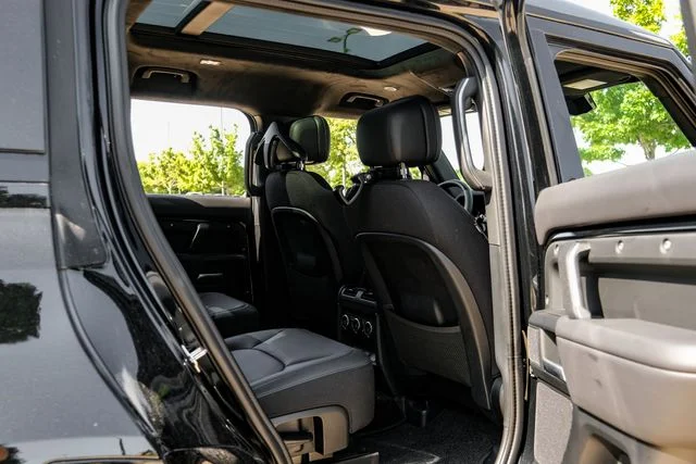 Used 2025 Santorini Black Metallic Land Rover V8 image 52