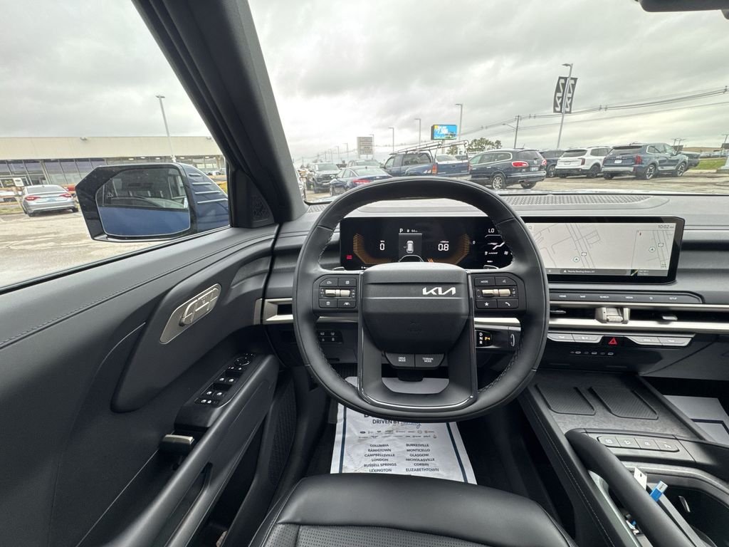 New 2027 Black Kia S image 14