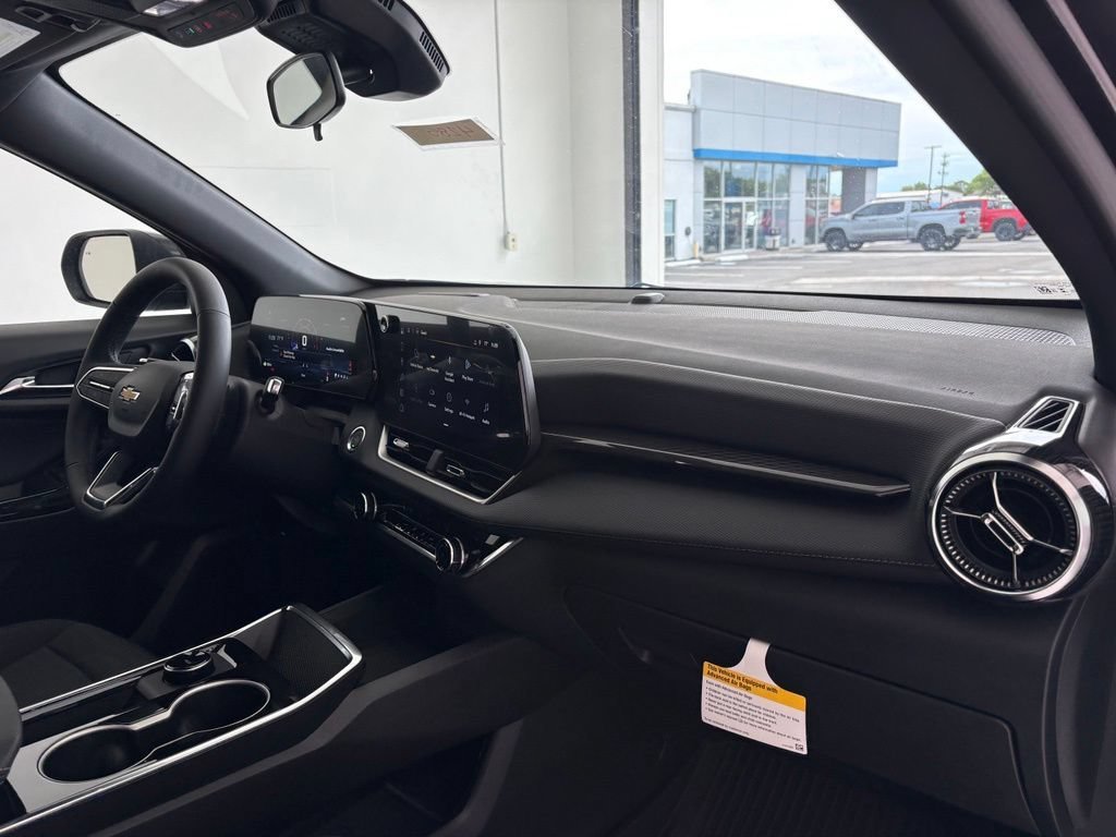 2027 Chevrolet Equinox LT - Photo 33