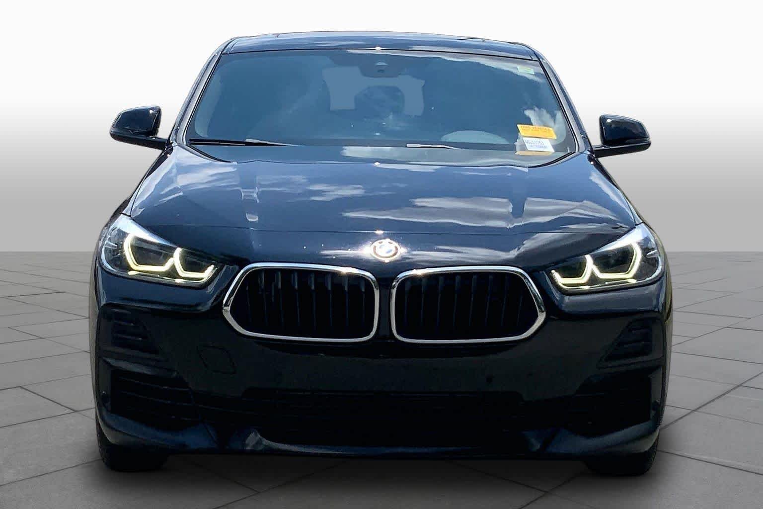 Used 2022 Jet Black BMW sDrive28i image 4