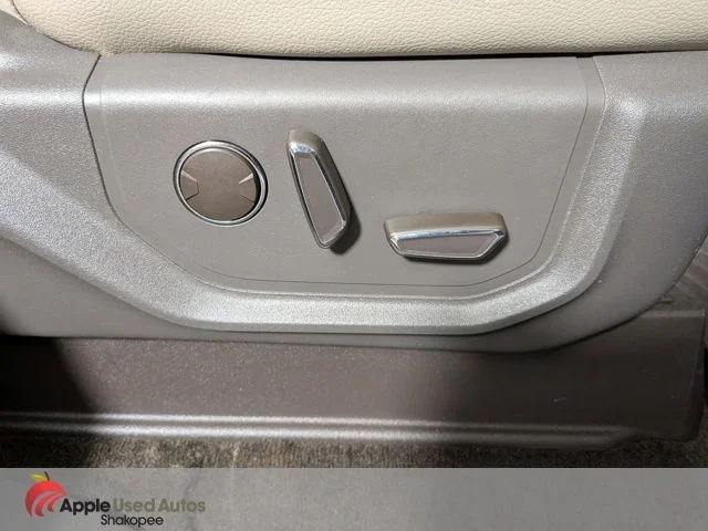 Used 2018 White Ford Limited image 57