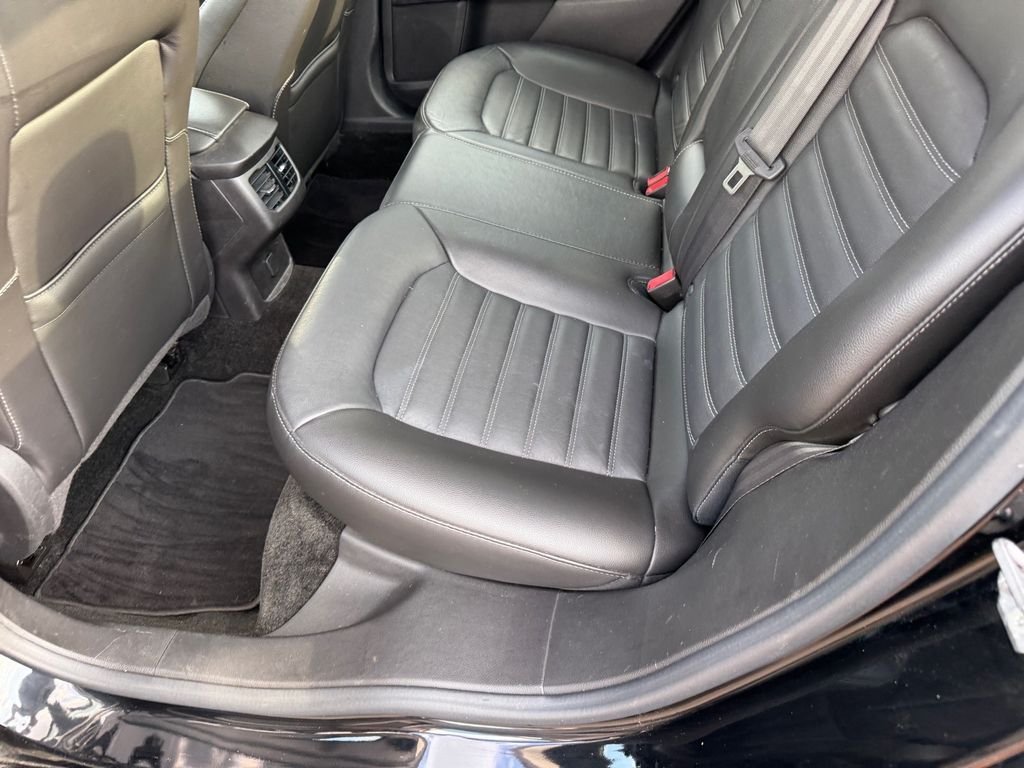 Used 2016 Black Ford SE image 9