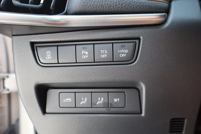 Used 2025 Platinum Mazda 3.3 Turbo Premium image 43