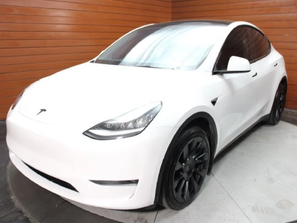 Used 2021 Pearl White Multi-Coat Tesla Long Range image 27