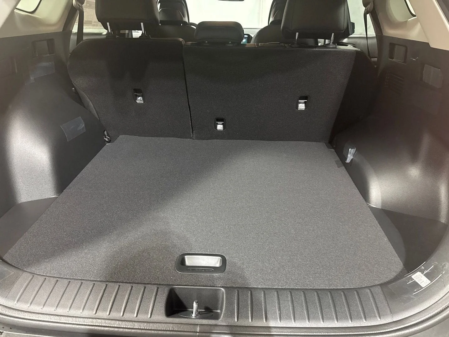 New 2026 Snow White Pearl Kia EX image 27
