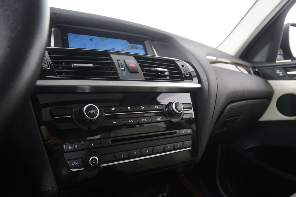 Used 2017 Space Gray Metallic BMW sDrive28i image 19