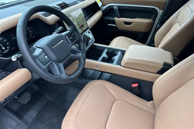 New 2026 Fuji White Land Rover S image 9