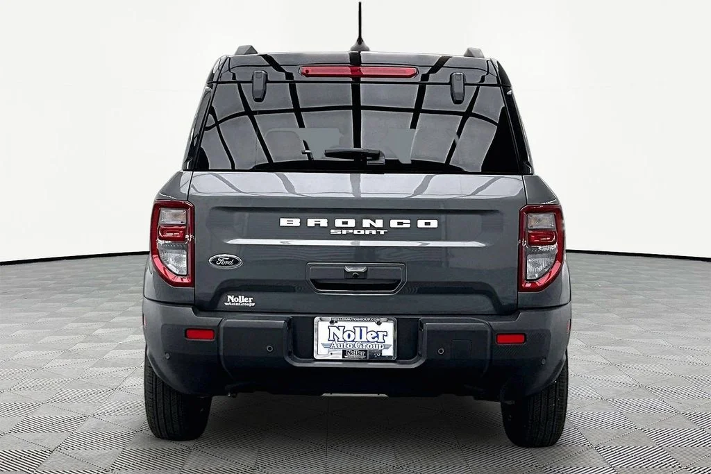 Certified Used 2025 Gray Metallic Ford Outer Banks image 4