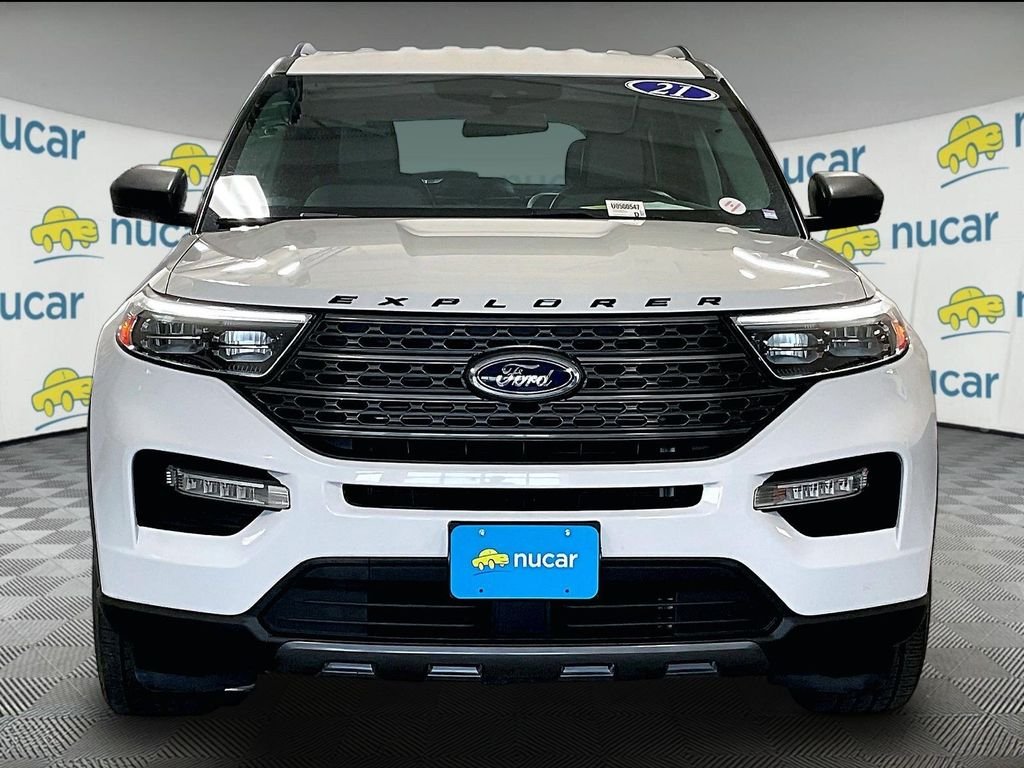 Used 2021 Oxford White Ford XLT image 2